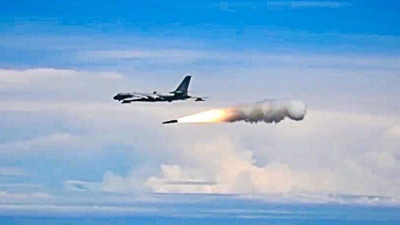 China 1000Km Hypersonic Air-To-Air Missile